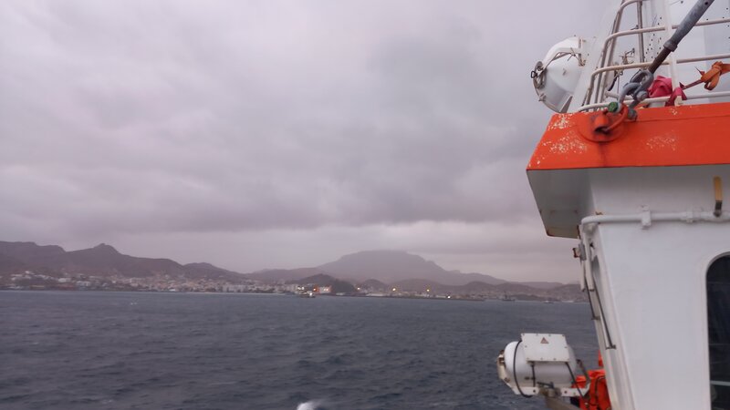 RV METEOR leaving Mindelo Bay